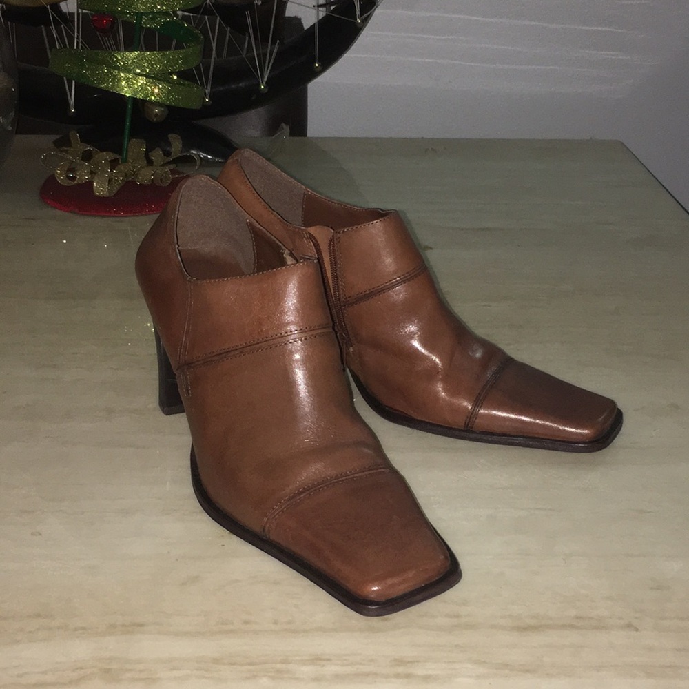Bakers Brown Leathers Mule - Picture 1 of 6
